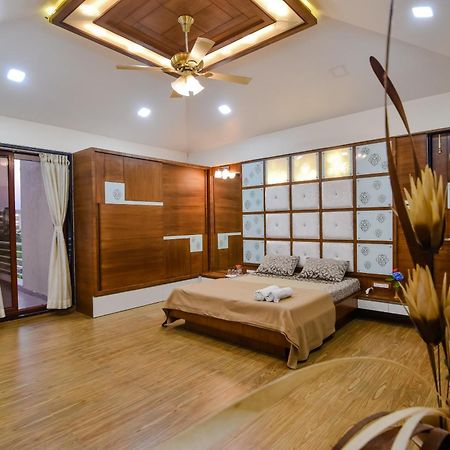 לונבלה Lifeline Villas - Luxurious Taraangan 4 Mountain View Villa With Biggest Pool And Huge Open Area מראה חיצוני תמונה
