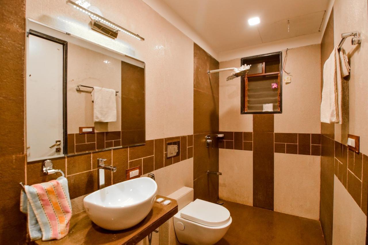 לונבלה Lifeline Villas - Luxurious Taraangan 4 Mountain View Villa With Biggest Pool And Huge Open Area מראה חיצוני תמונה