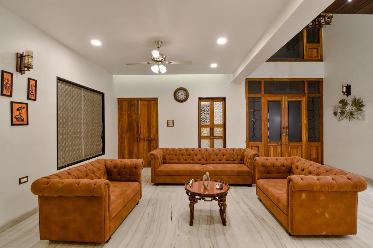 לונבלה Lifeline Villas - Luxurious Taraangan 4 Mountain View Villa With Biggest Pool And Huge Open Area מראה חיצוני תמונה