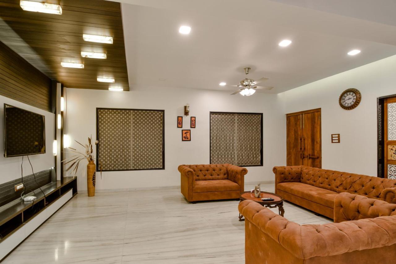 לונבלה Lifeline Villas - Luxurious Taraangan 4 Mountain View Villa With Biggest Pool And Huge Open Area מראה חיצוני תמונה