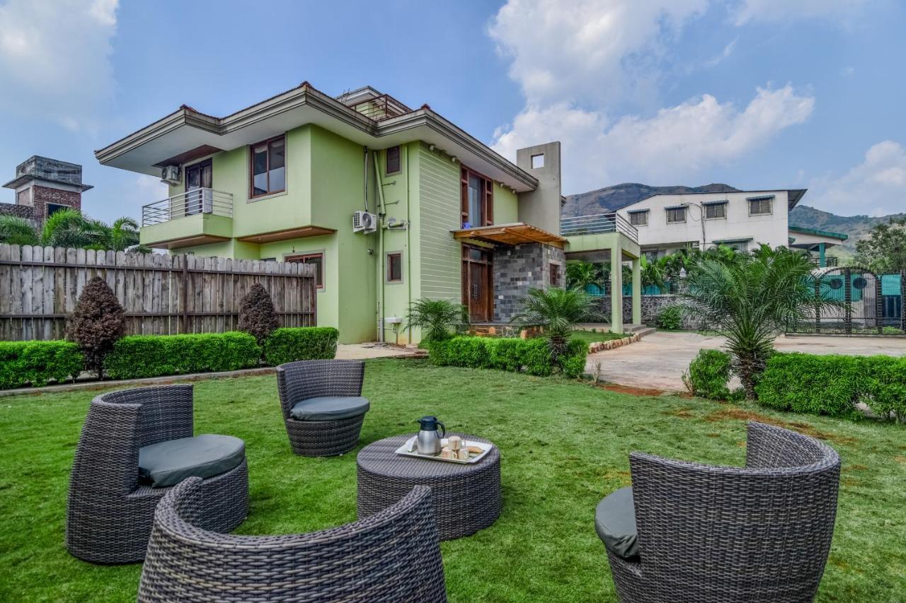 לונבלה Lifeline Villas - Luxurious Taraangan 4 Mountain View Villa With Biggest Pool And Huge Open Area מראה חיצוני תמונה