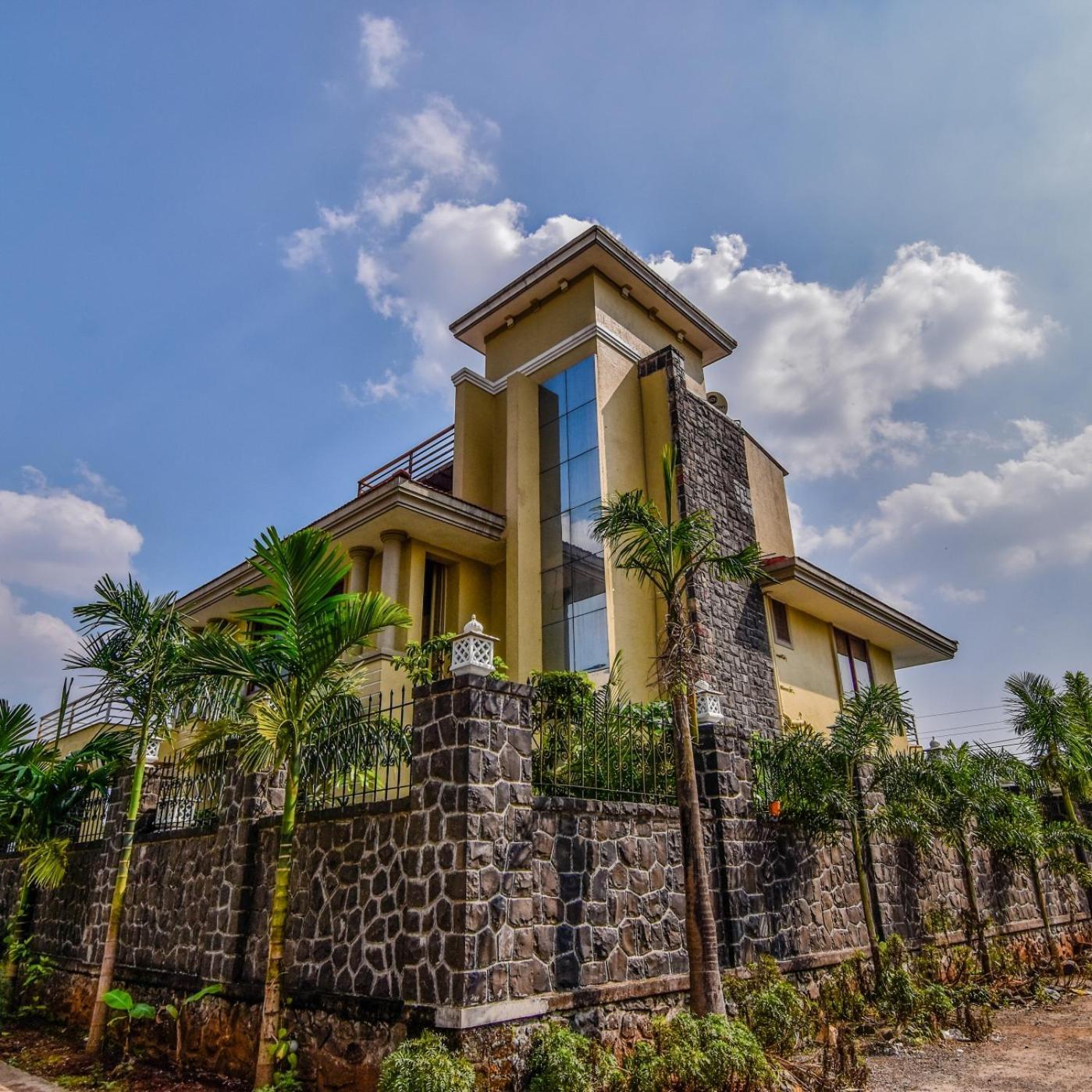 לונבלה Lifeline Villas - Luxurious Taraangan 4 Mountain View Villa With Biggest Pool And Huge Open Area מראה חיצוני תמונה