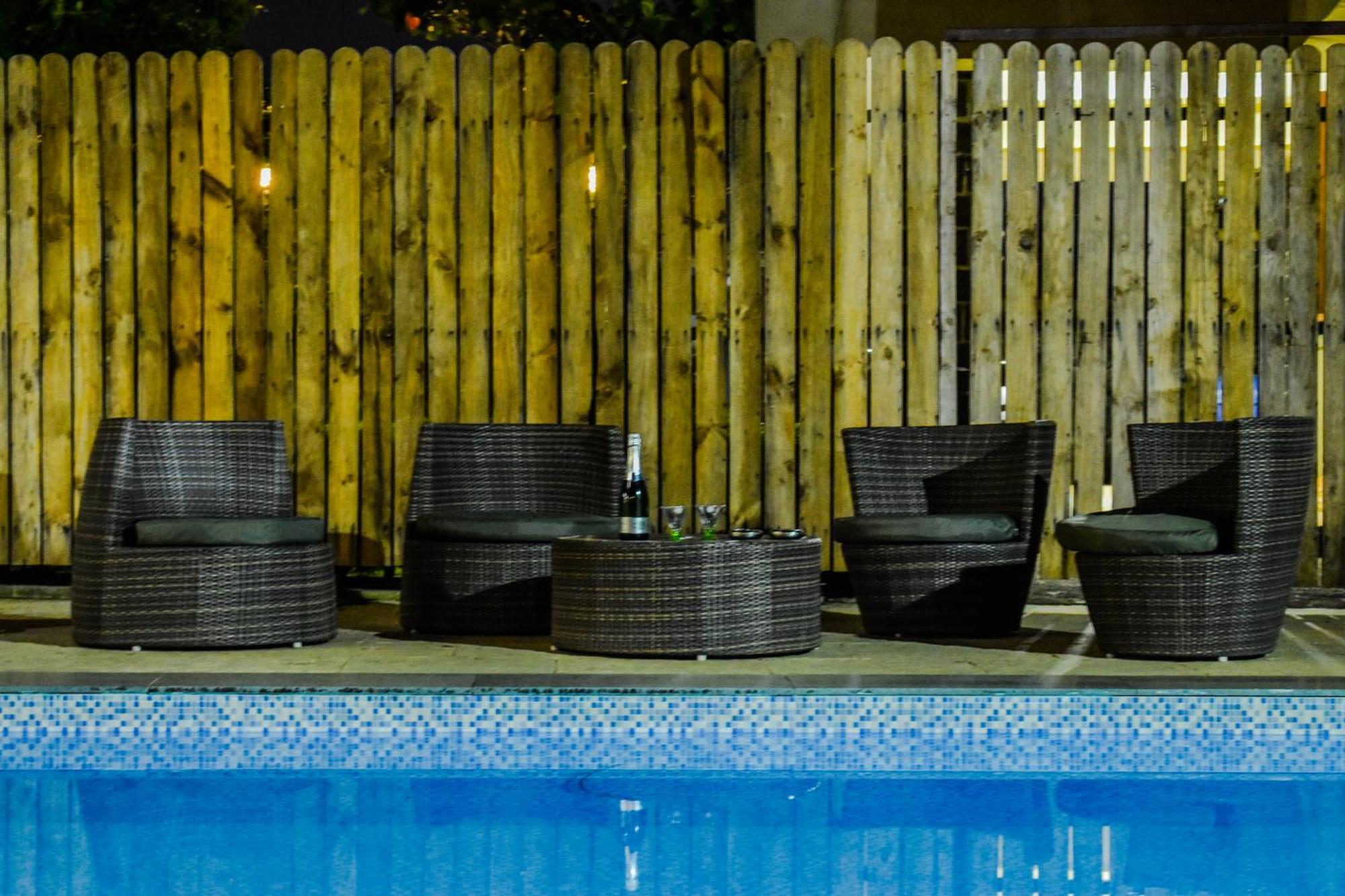 לונבלה Lifeline Villas - Luxurious Taraangan 4 Mountain View Villa With Biggest Pool And Huge Open Area מראה חיצוני תמונה
